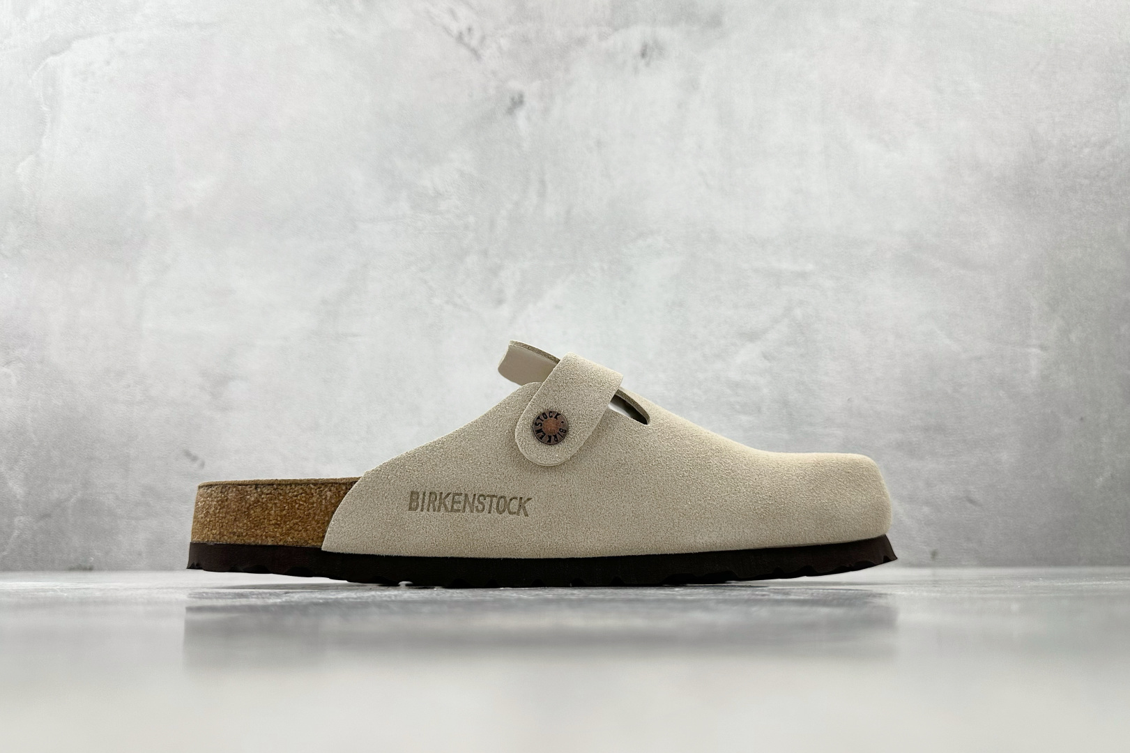 莞产 
Birkenstock 灰褐色

货号：
尺码：35 36 36.5 37 38.5 39 40
