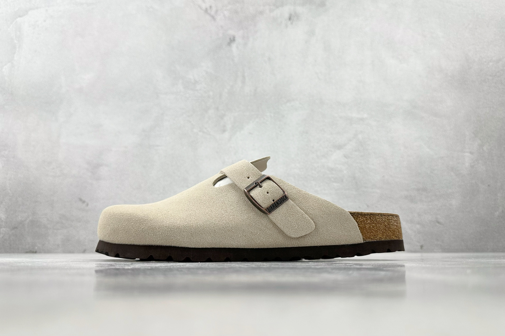 莞产 
Birkenstock 灰褐色

货号：
尺码：35 36 36.5 37 38.5 39 40