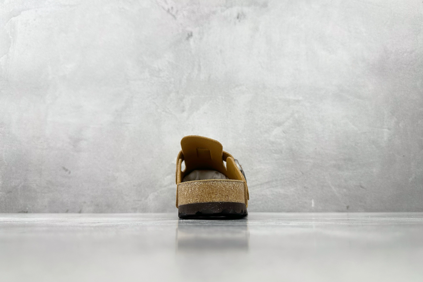 莞产 
Birkenstock 棕色

货号：
尺码：35 36 36.5 37 38.5 39 40 