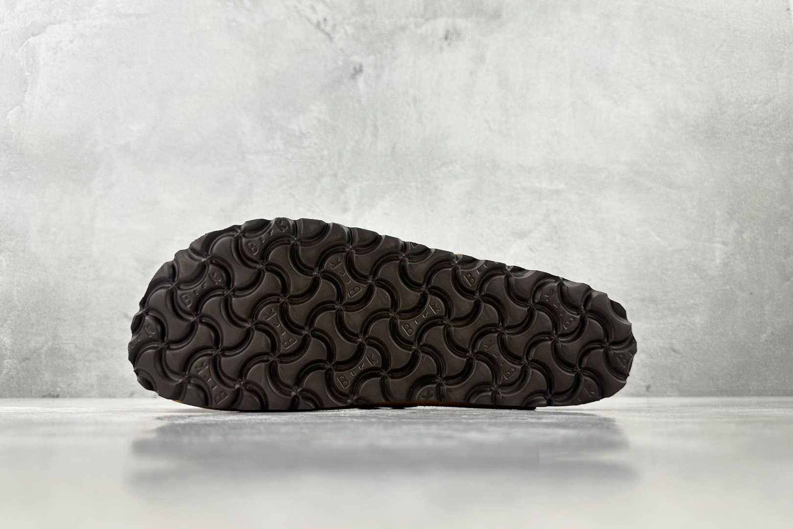 莞产 
Birkenstock 棕色

货号：
尺码：35 36 36.5 37 38.5 39 40 