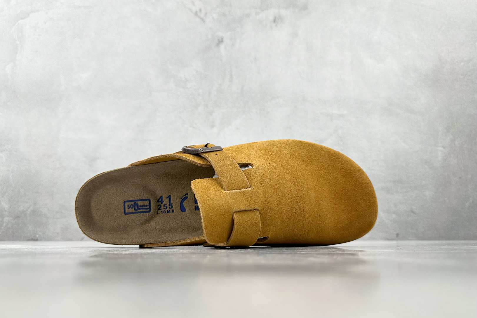 莞产 
Birkenstock 棕色

货号：
尺码：35 36 36.5 37 38.5 39 40 