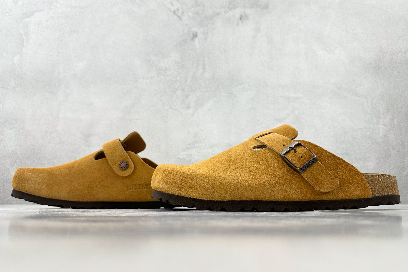 莞产 
Birkenstock 棕色

货号：
尺码：35 36 36.5 37 38.5 39 40 