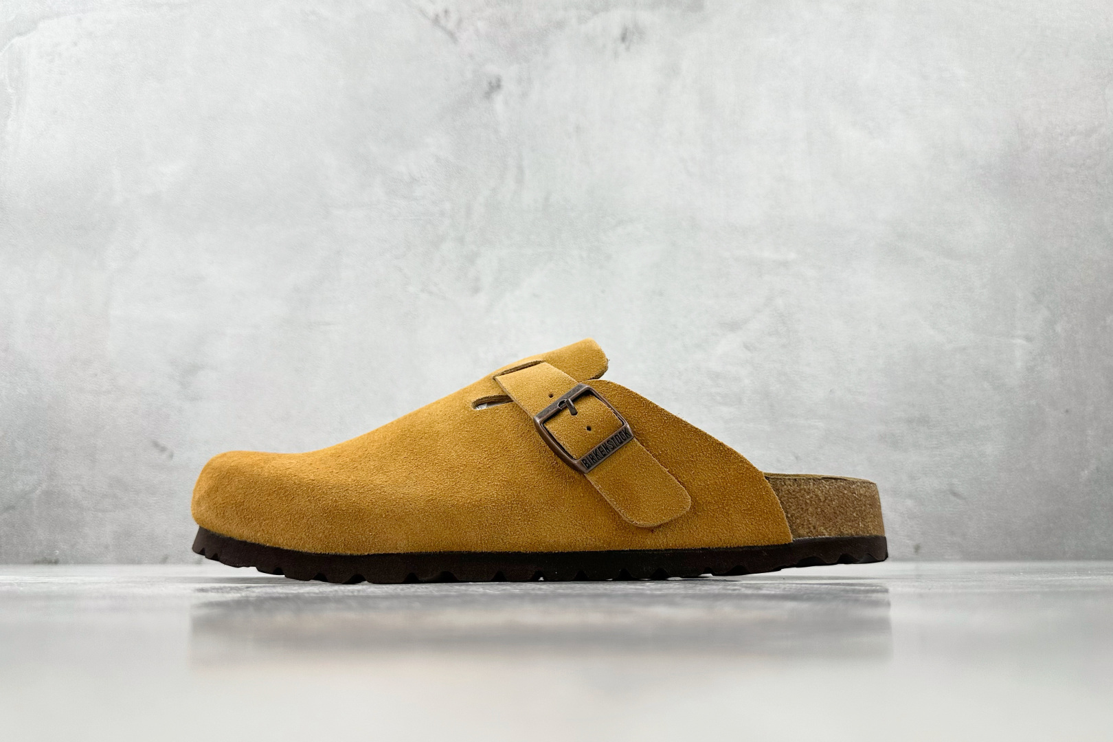 莞产 
Birkenstock 棕色

货号：
尺码：35 36 36.5 37 38.5 39 40 