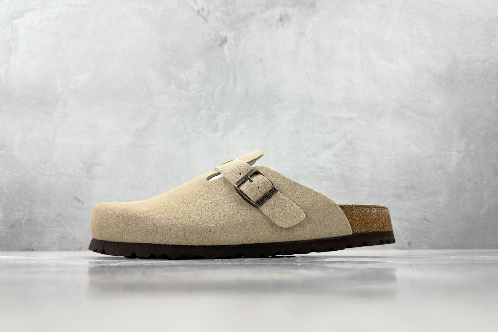 莞产 
Birkenstock 灰褐色

货号：
尺码：35 36 36.5 37 38.5 39 40