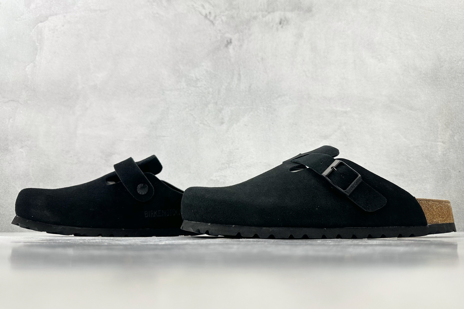 莞产 
Birkenstock 黑色

货号：
尺码：35 36 36.5 37 38.5 39 40 