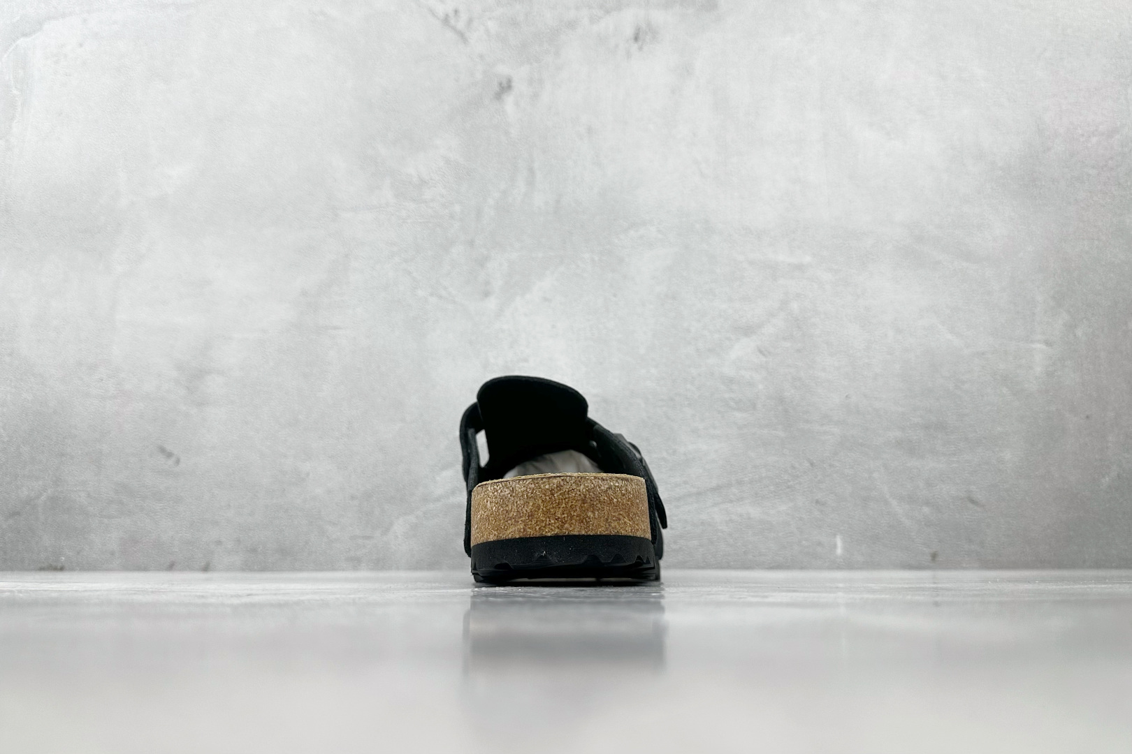 莞产 
Birkenstock 黑色

货号：
尺码：35 36 36.5 37 38.5 39 40 
