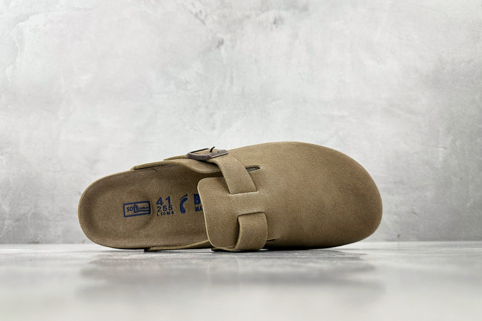 莞产 
Birkenstock Boston Soft Footbed 灰色

货号：
尺码：35 36