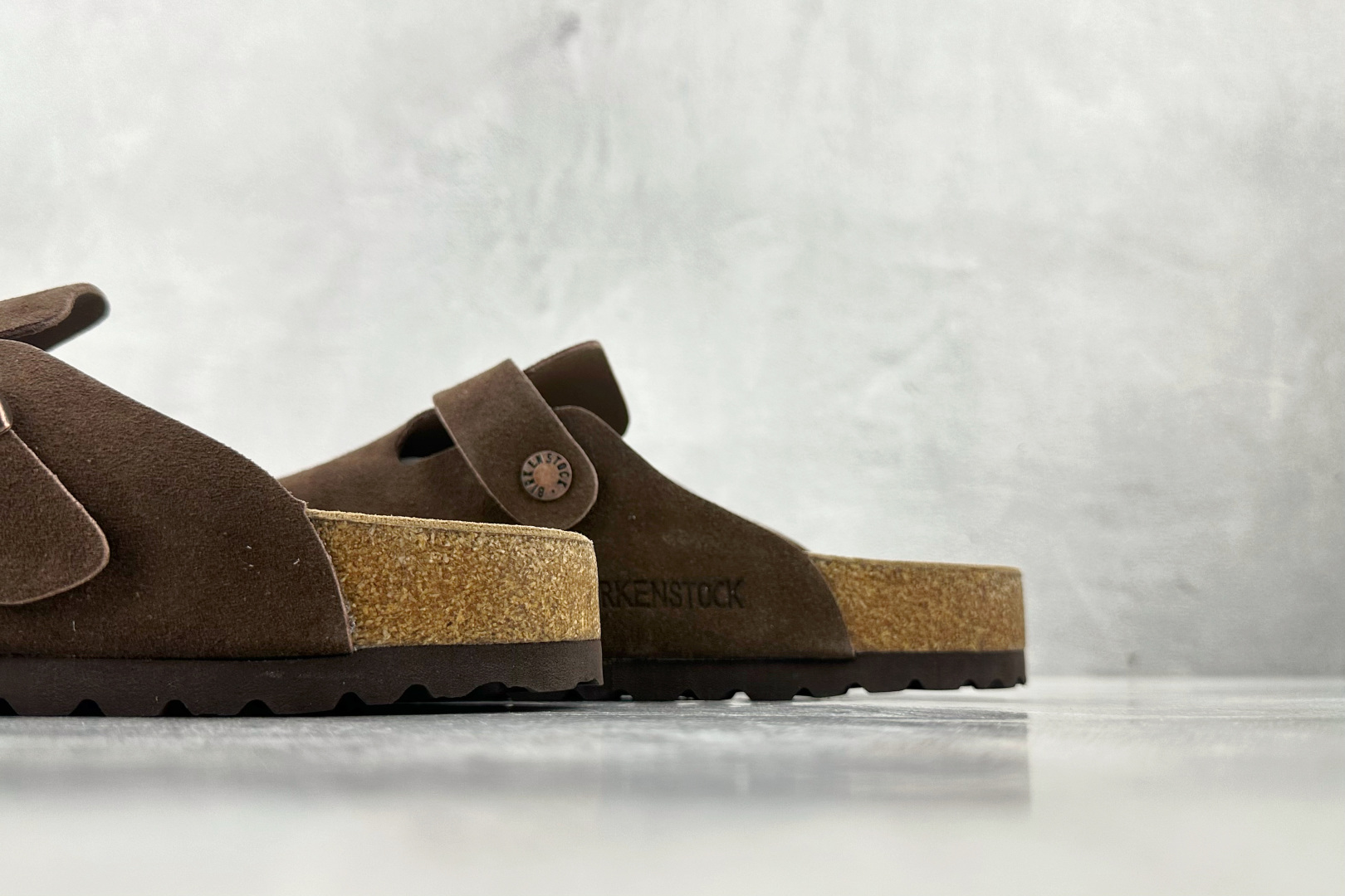 莞产 
Birkenstock 褐色

货号：
尺码：35 36 36.5 37 38.5 39 40 