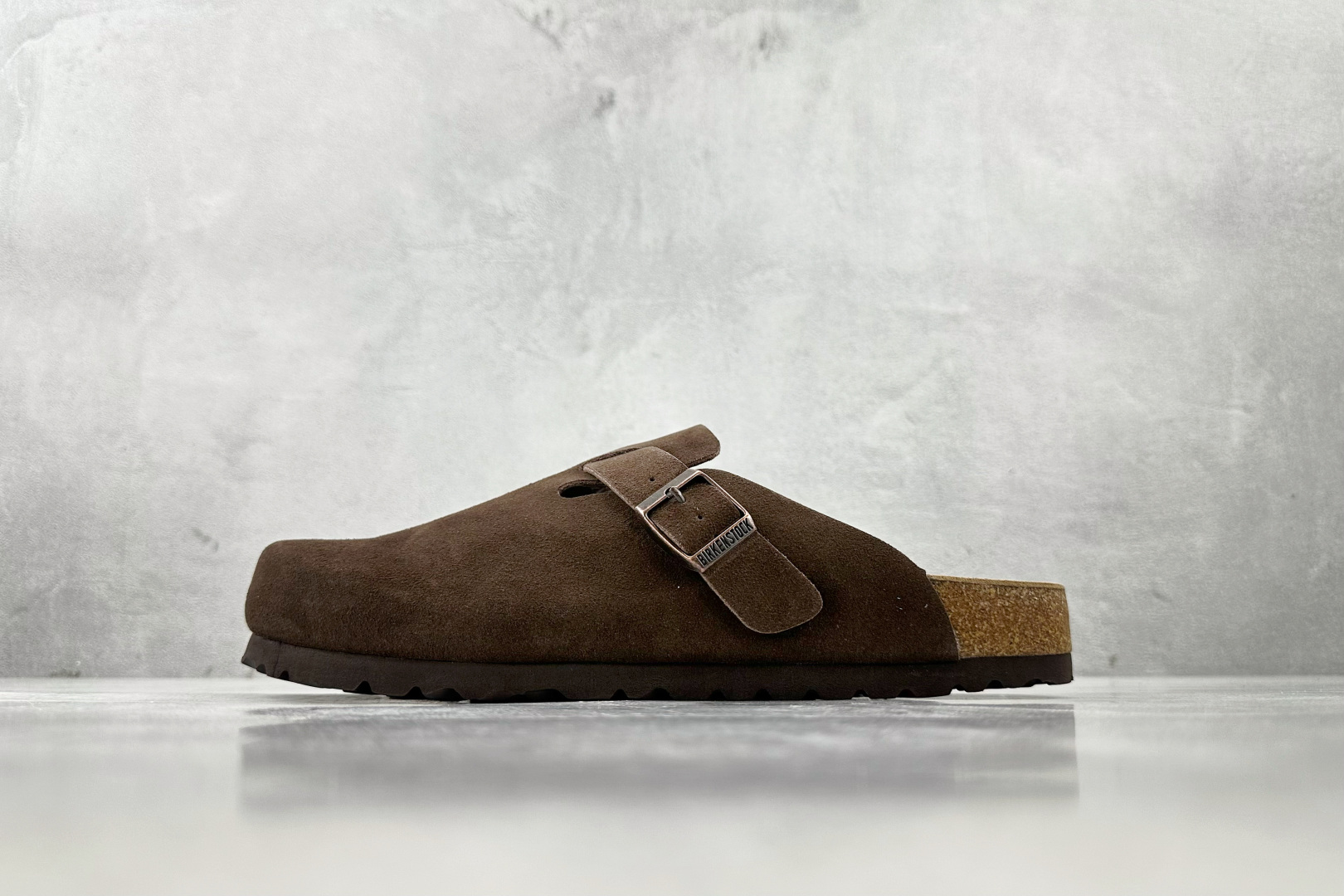 莞产 
Birkenstock 褐色

货号：
尺码：35 36 36.5 37 38.5 39 40 