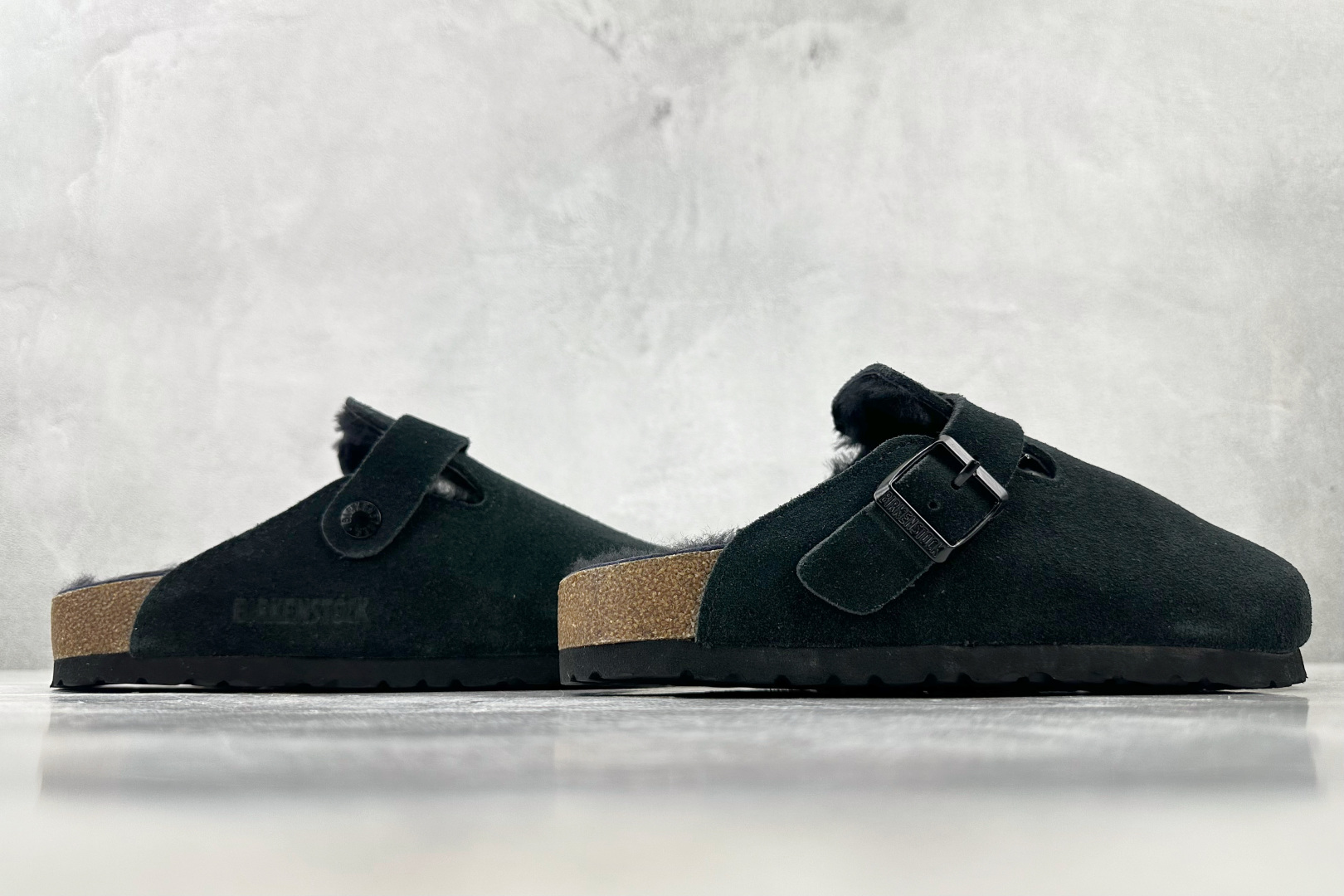 莞产 
Birkenstock 黑色

货号：
尺码：35 36 36.5 37 38.5 39 40
