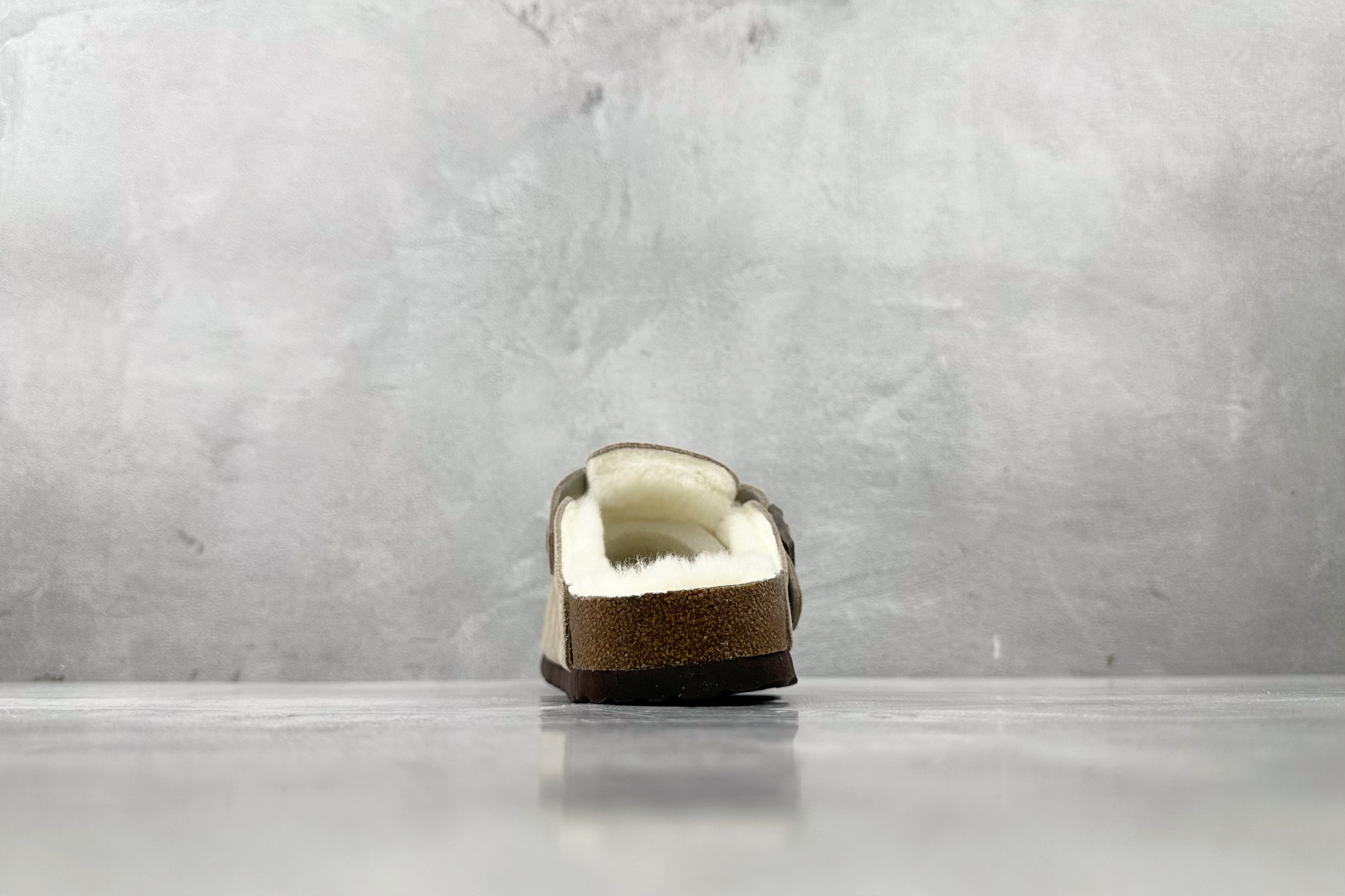 莞产 
Birkenstock 沙色

货号：
尺码：35 36 36.5 37 38.5 39 40
