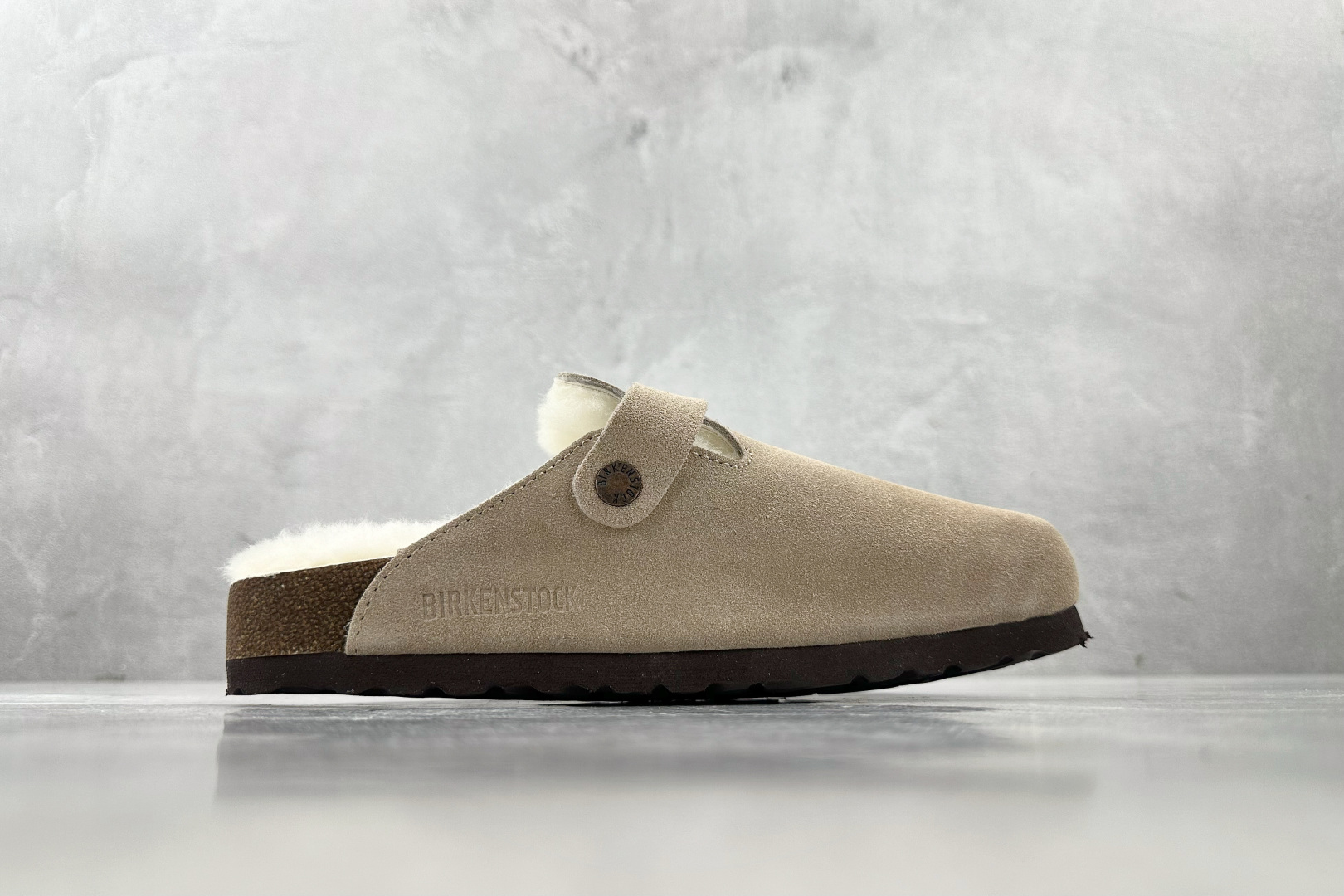 莞产 
Birkenstock 沙色

货号：
尺码：35 36 36.5 37 38.5 39 40
