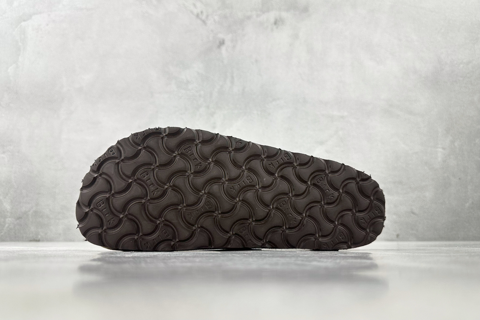 莞产 
Birkenstock 沙色

货号：
尺码：35 36 36.5 37 38.5 39 40
