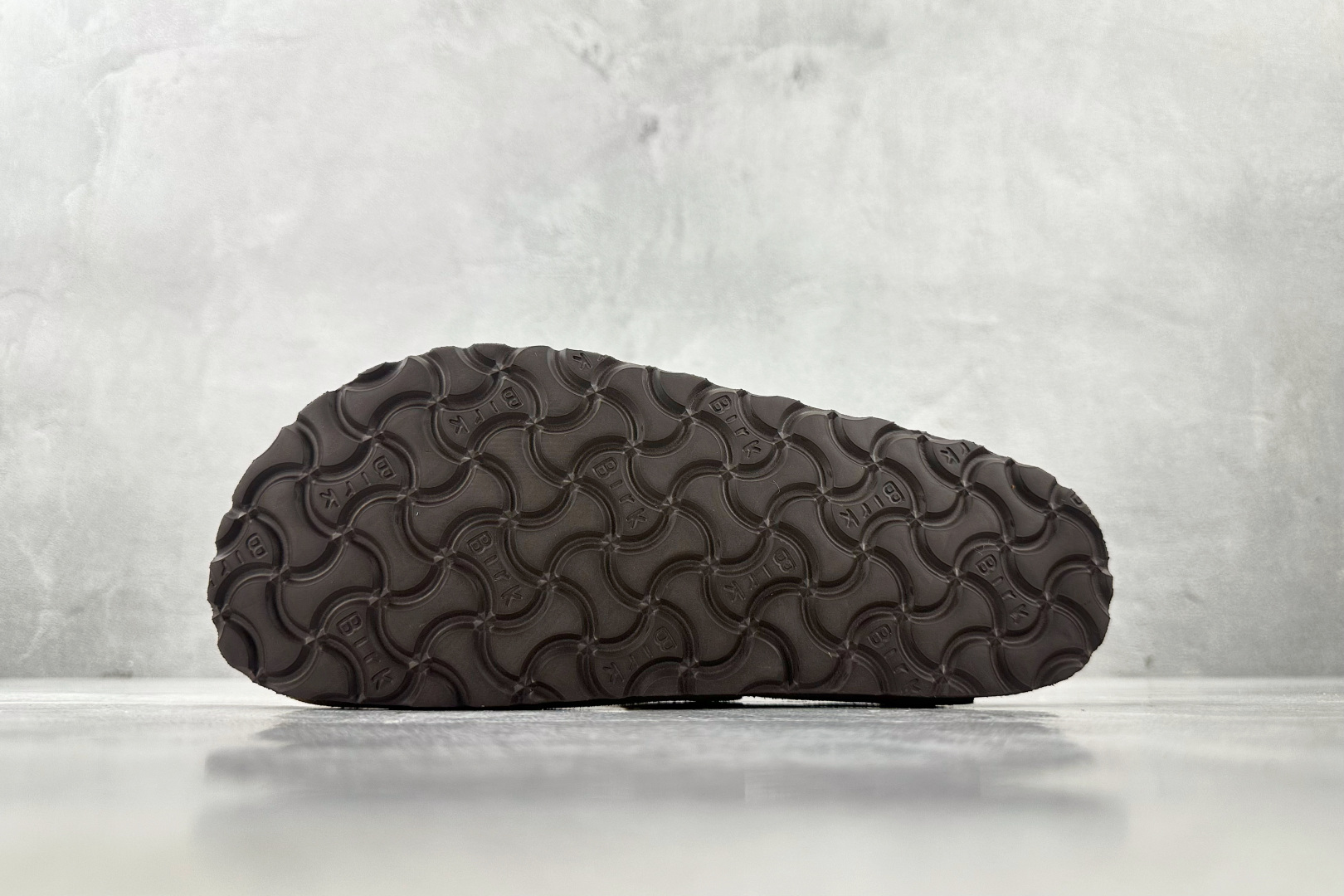莞产 
Birkenstock Boston shearling系列 棕色

货号：
尺码：35 36 