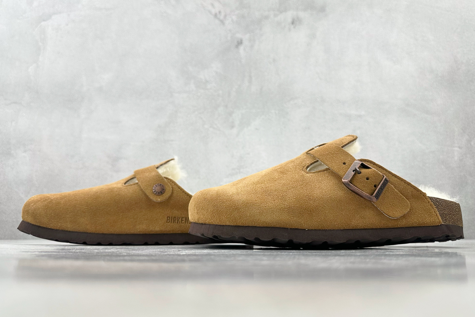 莞产 
Birkenstock Boston shearling系列 棕色

货号：
尺码：35 36 