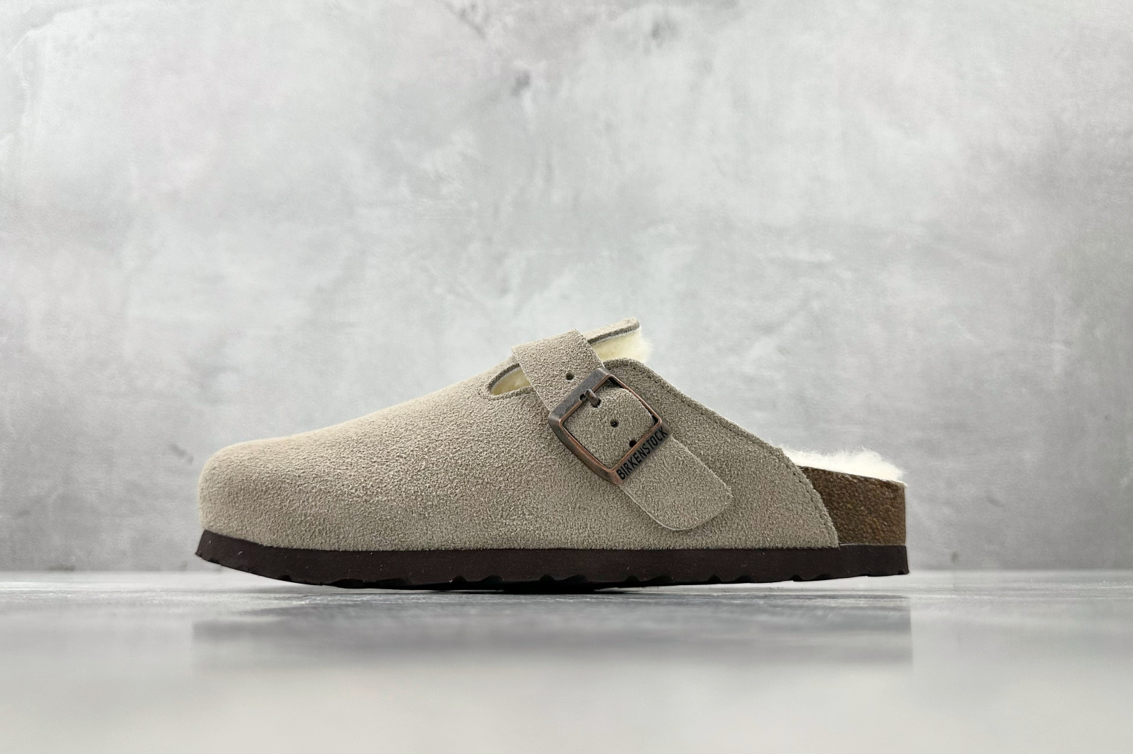 莞产 
Birkenstock Boston 灰色

货号：
尺码：35 36 36.5 37 38.5