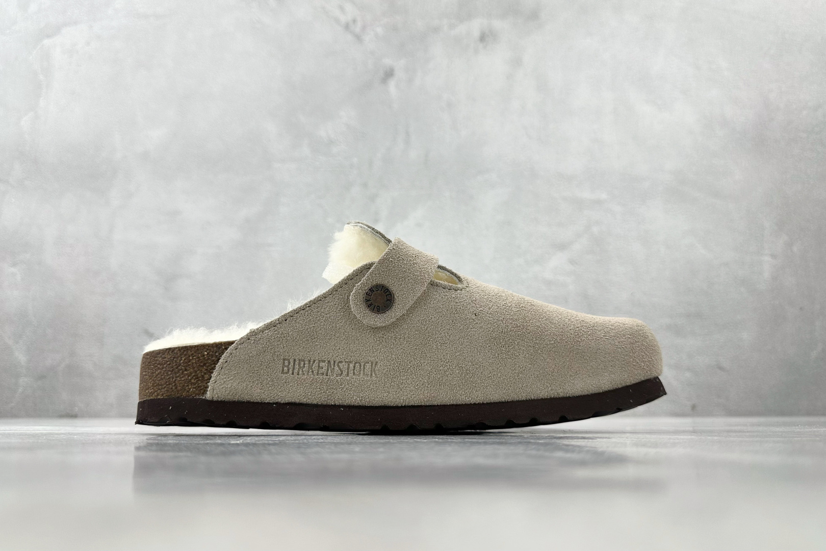 莞产 
Birkenstock Boston 灰色

货号：
尺码：35 36 36.5 37 38.5