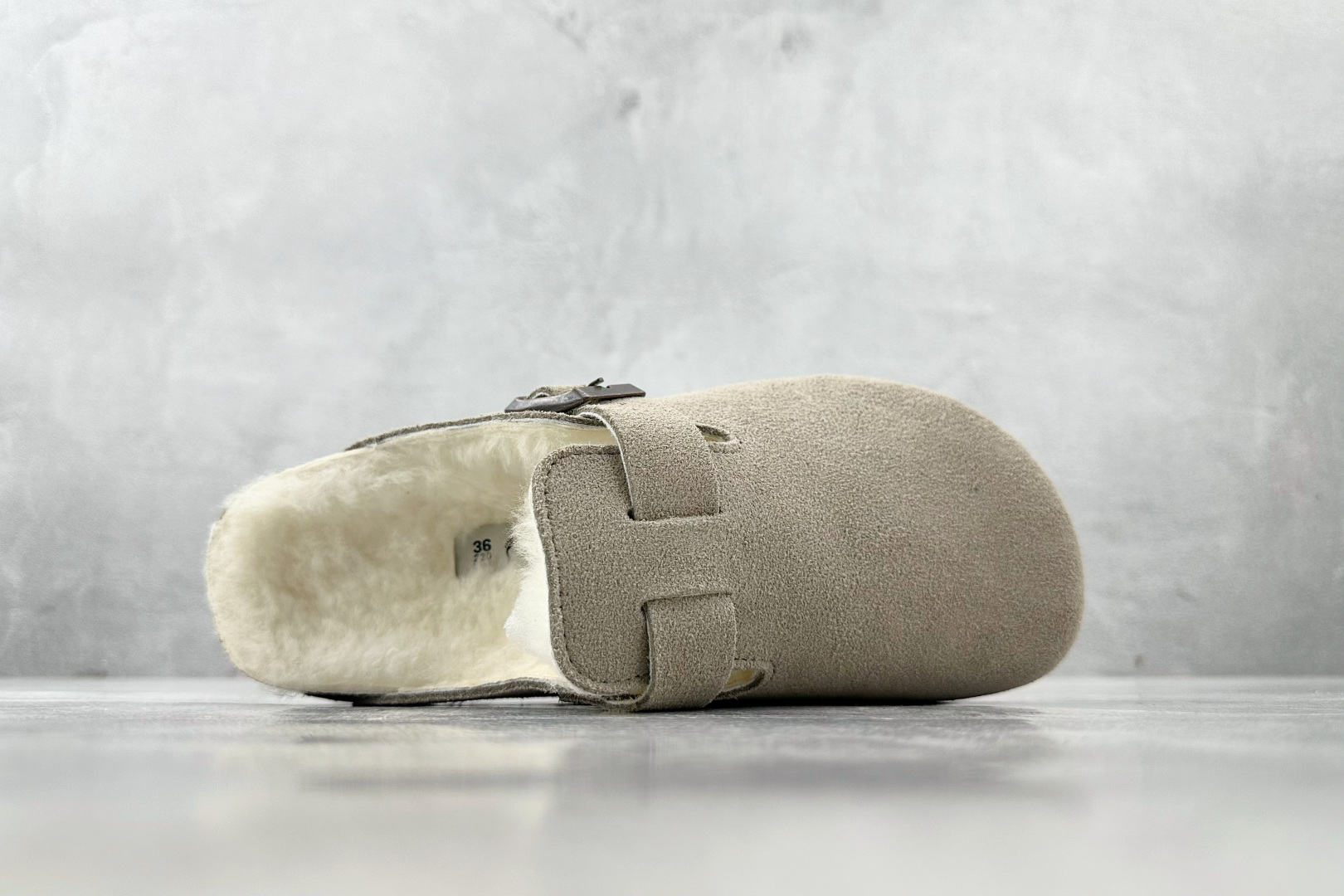 莞产 
Birkenstock Boston 灰色

货号：
尺码：35 36 36.5 37 38.5