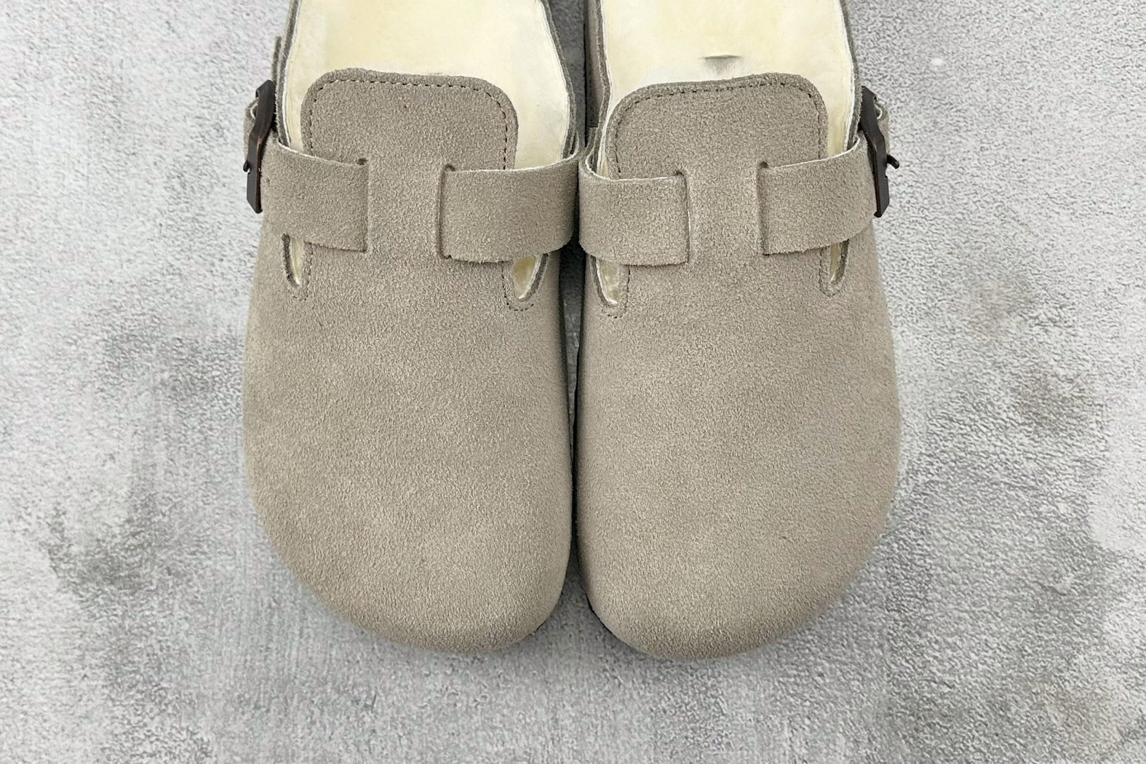 莞产 
Birkenstock Boston 灰色

货号：
尺码：35 36 36.5 37 38.5