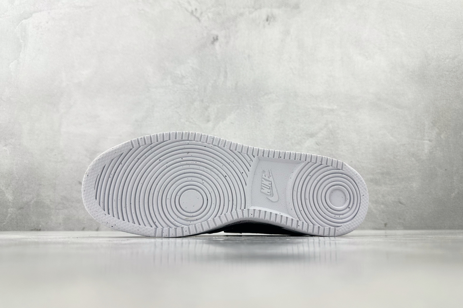 定制版  
【定制球鞋】Nike Court Vision 制造病变 黑粉

货号：DH2987-101