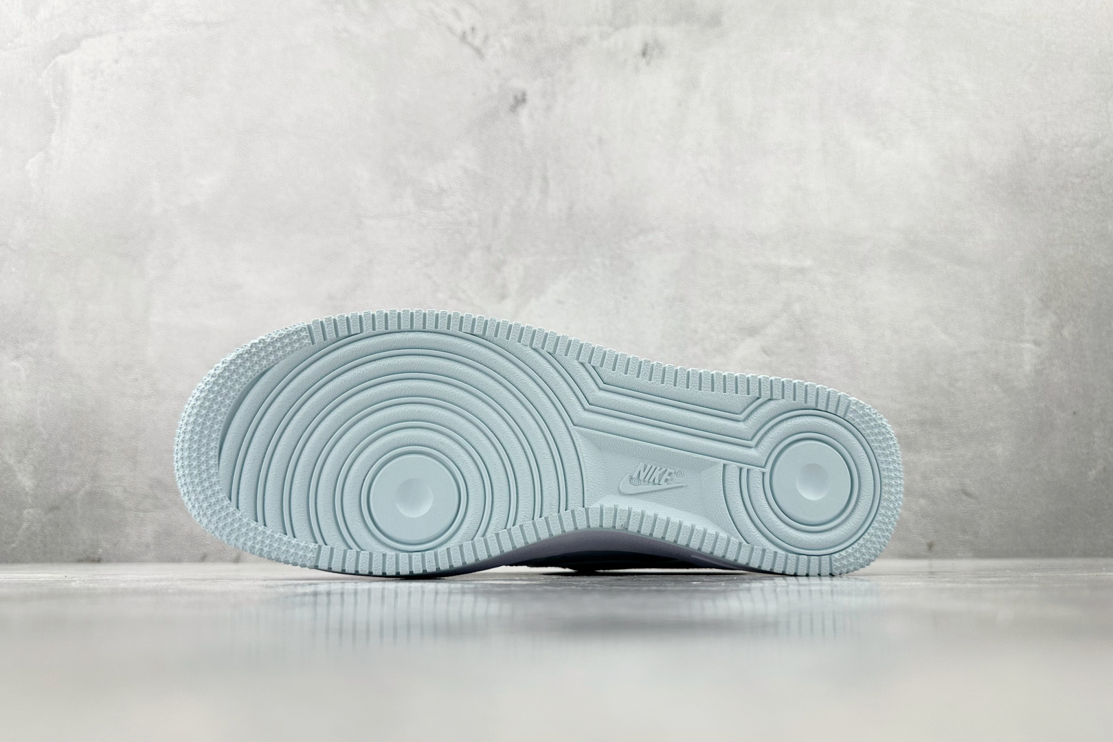 X 版 
Nike AIR FORCE 1'07 白粉色

货号：IH0640-161
尺码：36 36