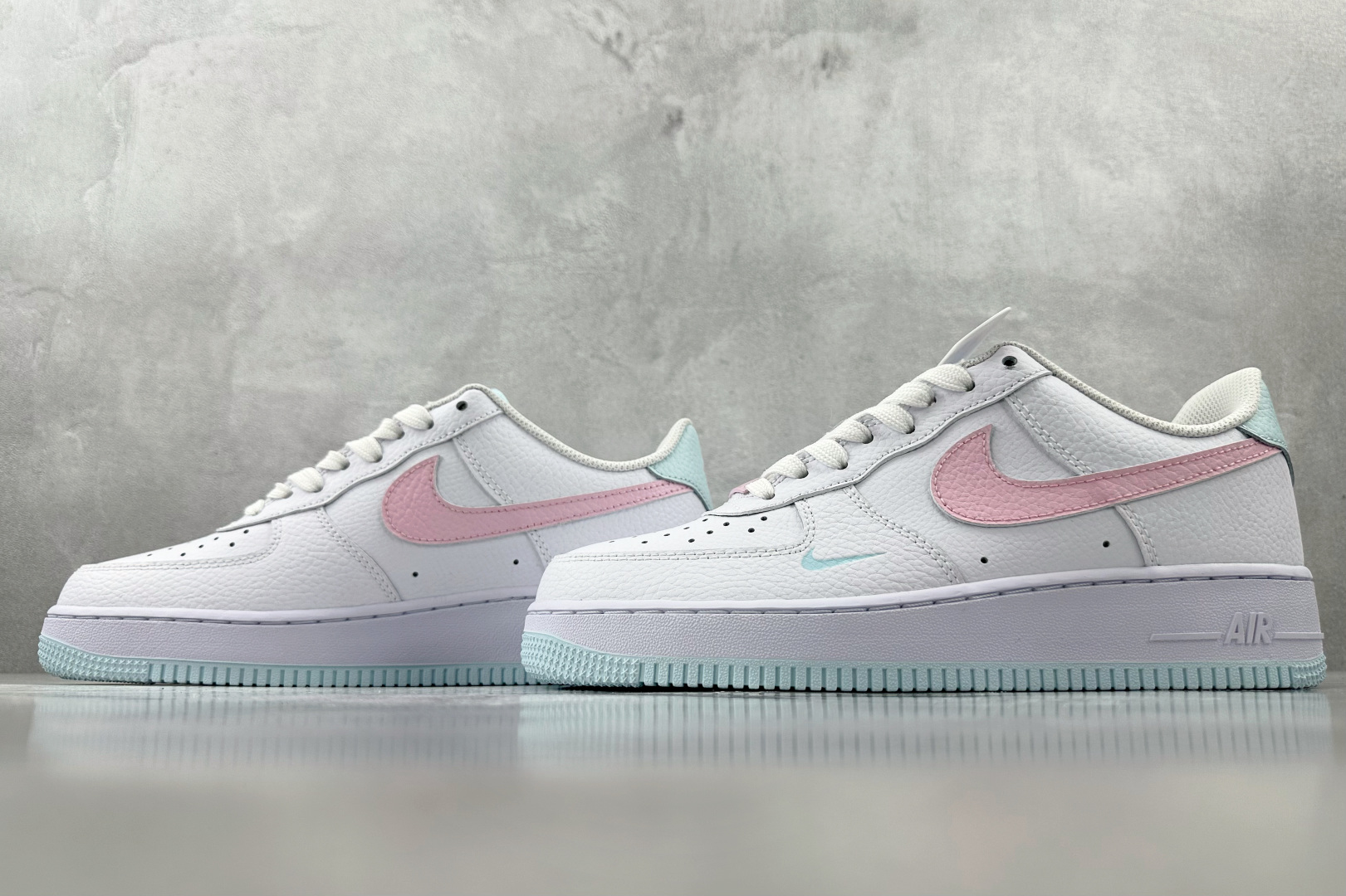 X 版 
Nike AIR FORCE 1'07 白粉色

货号：IH0640-161
尺码：36 36