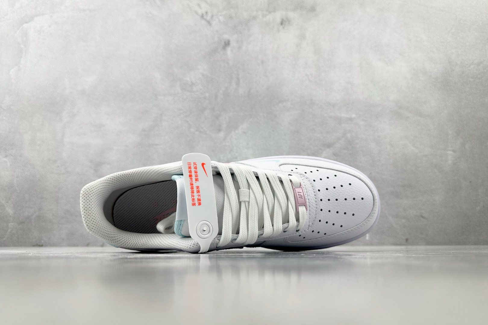 X 版 
Nike AIR FORCE 1'07 白粉色

货号：IH0640-161
尺码：36 36