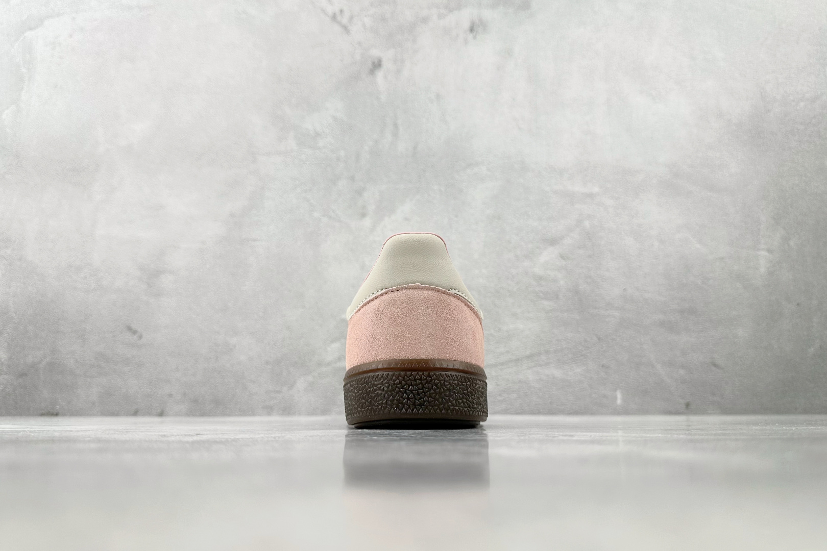 R 版 
出口订单  adidas originals HANDBALL SPEZIAL 粉色

货号 
