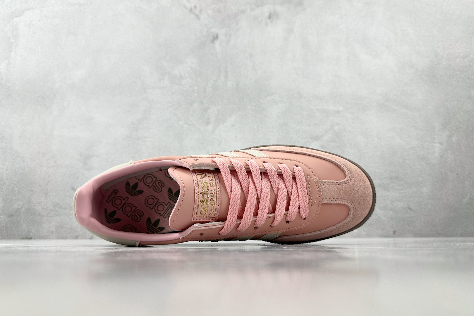 R 版 
出口订单  adidas originals HANDBALL SPEZIAL 粉色

货号 
