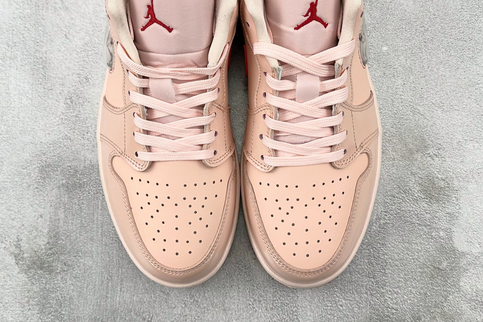 XC 
Jordan Air Jordan 1 Low “Valentine's Day”情人节限定 粉