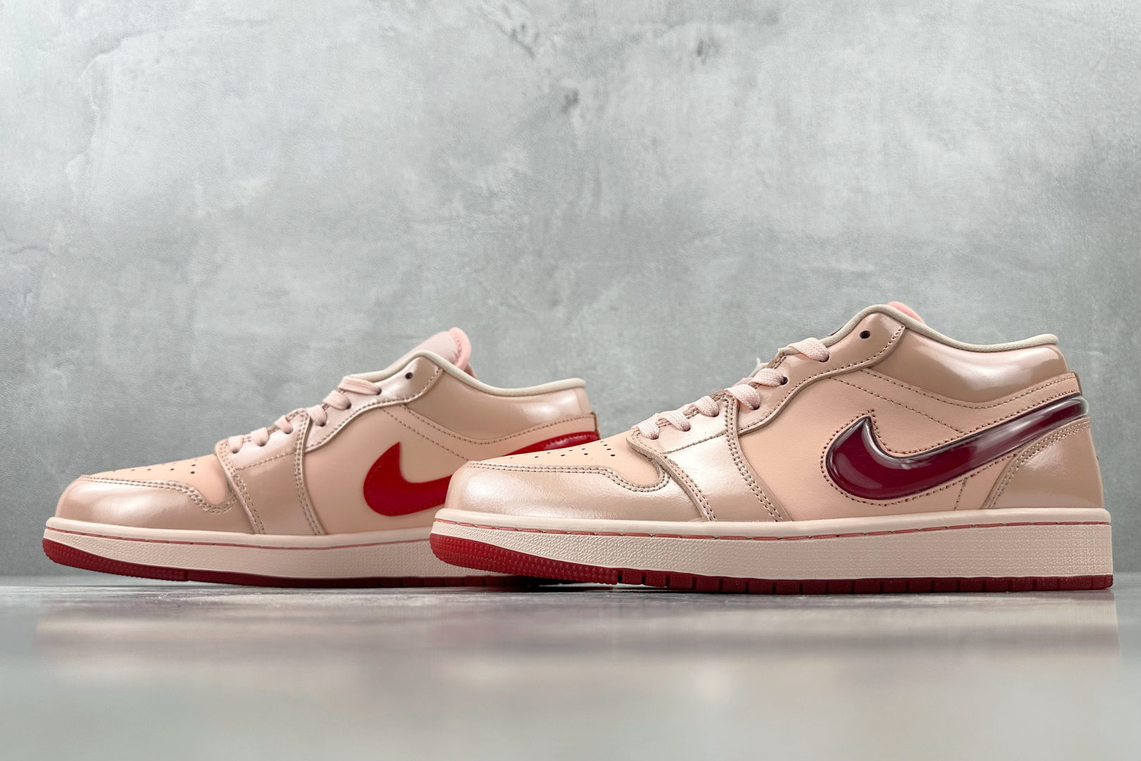 XC 
Jordan Air Jordan 1 Low “Valentine's Day”情人节限定 粉