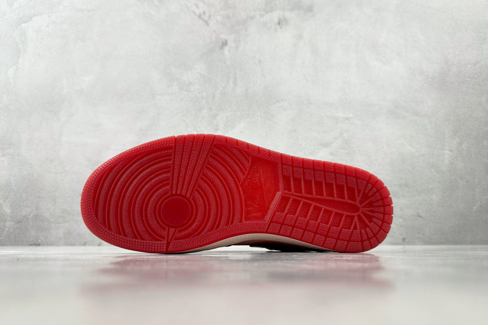 XC 
Jordan Air Jordan 1 Low “Valentine's Day”情人节限定 粉