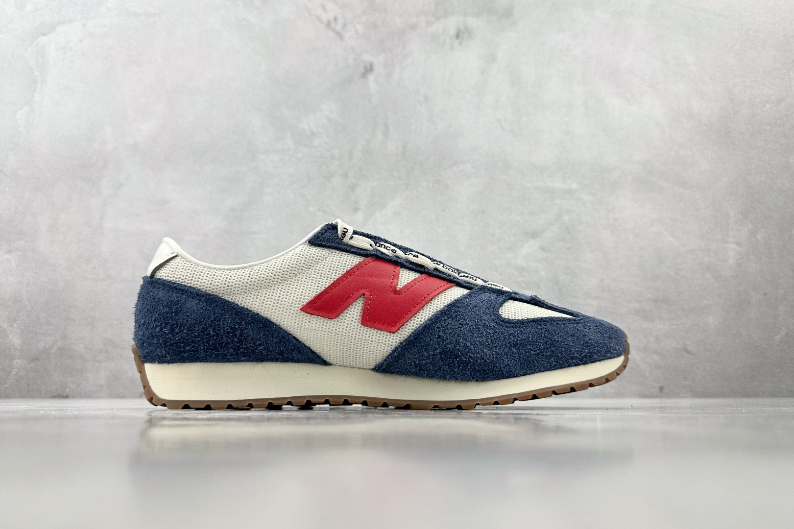 绿X/M 
纯原 New Balance NB 471 米白深蓝色

货号：U471AK
尺码：36 3