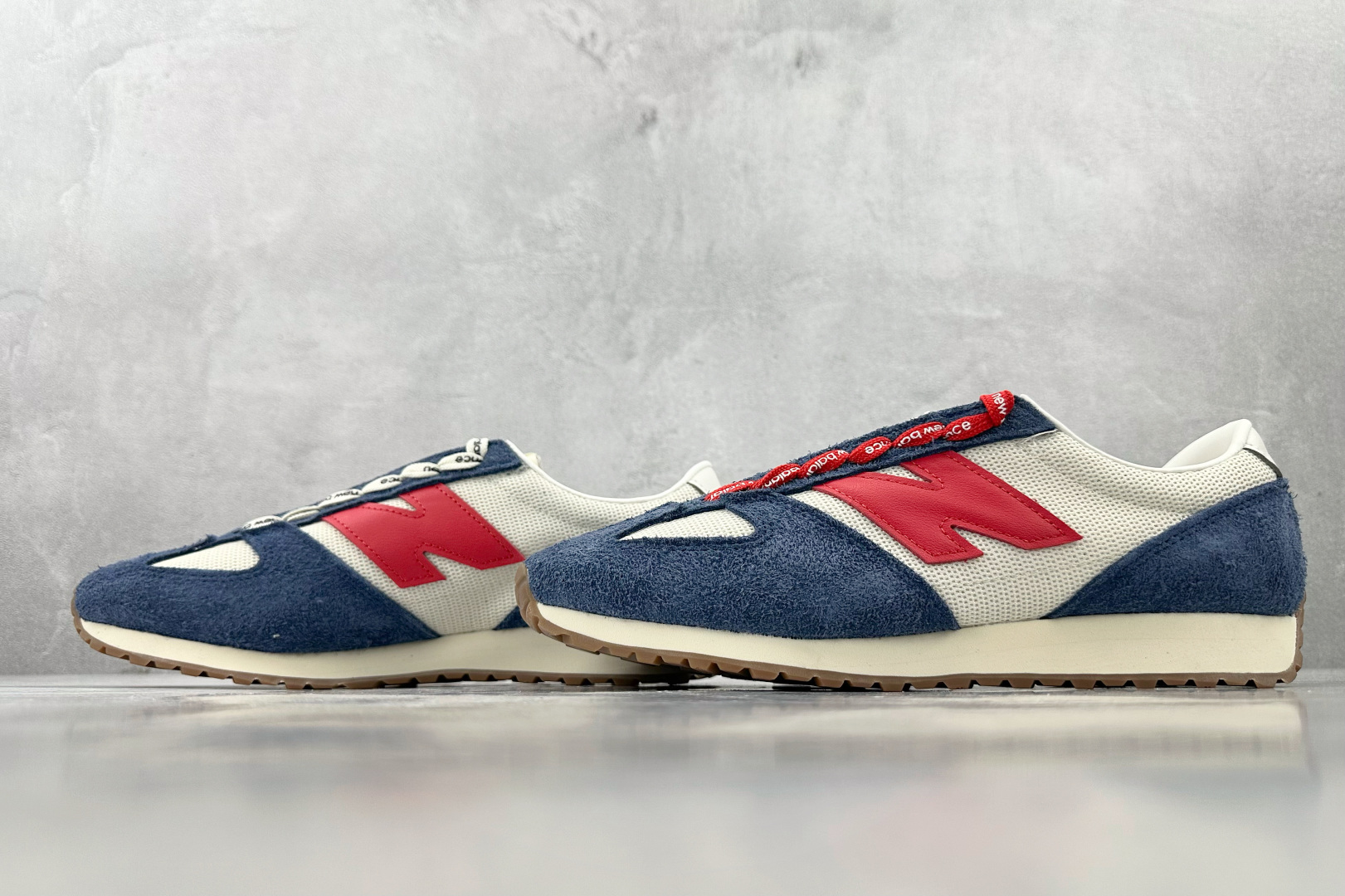 绿X/M 
纯原 New Balance NB 471 米白深蓝色

货号：U471AK
尺码：36 3