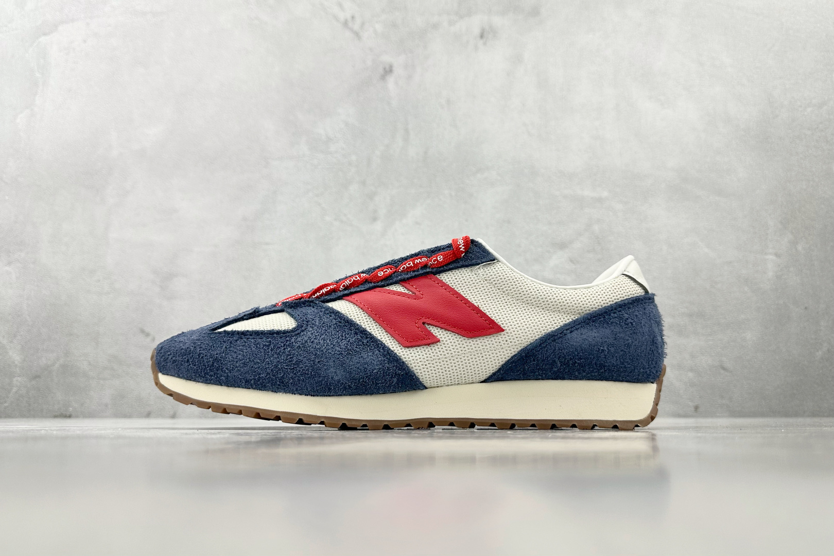 绿X/M 
纯原 New Balance NB 471 米白深蓝色

货号：U471AK
尺码：36 3