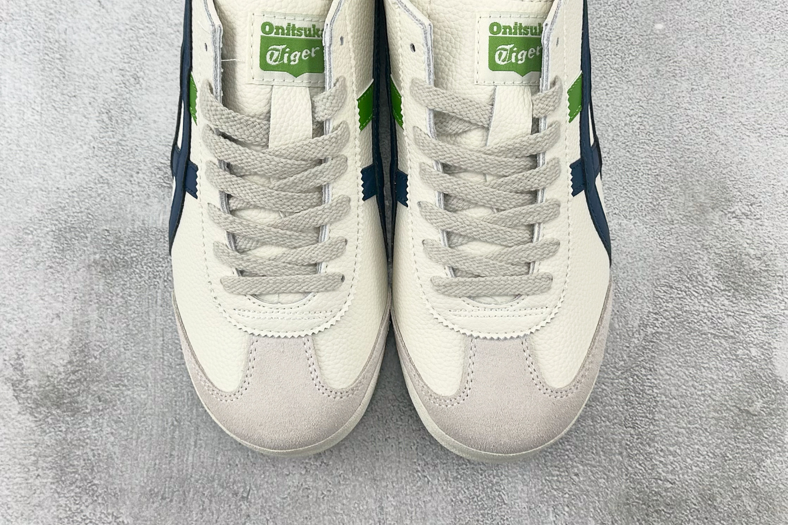 ZX 神版 
Onitsuka Tiger鬼塚虎 MEXICO 66 白蓝绿

货号：1183A201-