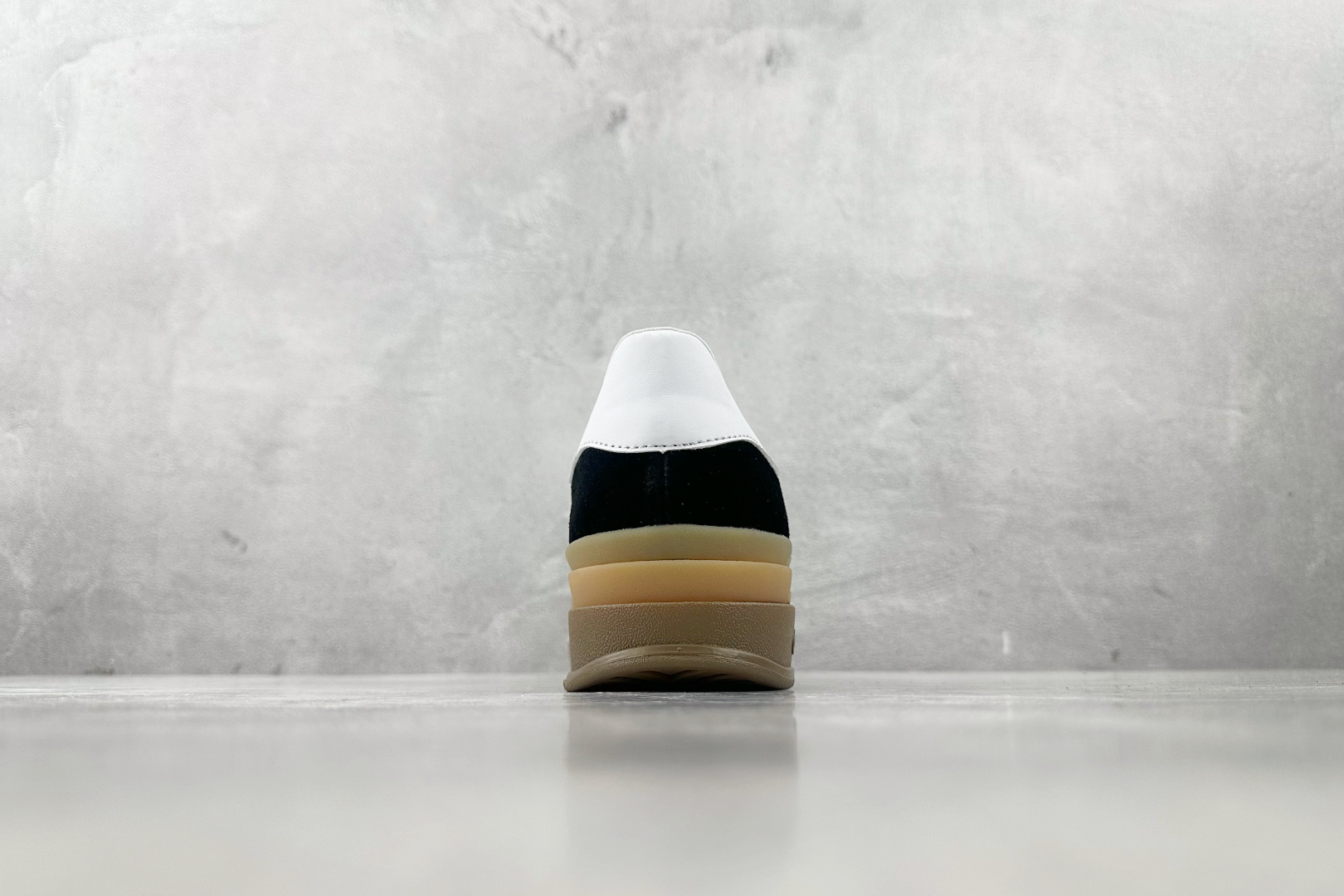 HG 
品质升级 adidas originals GAZELLE BOLD 黑色

货号：IE0876