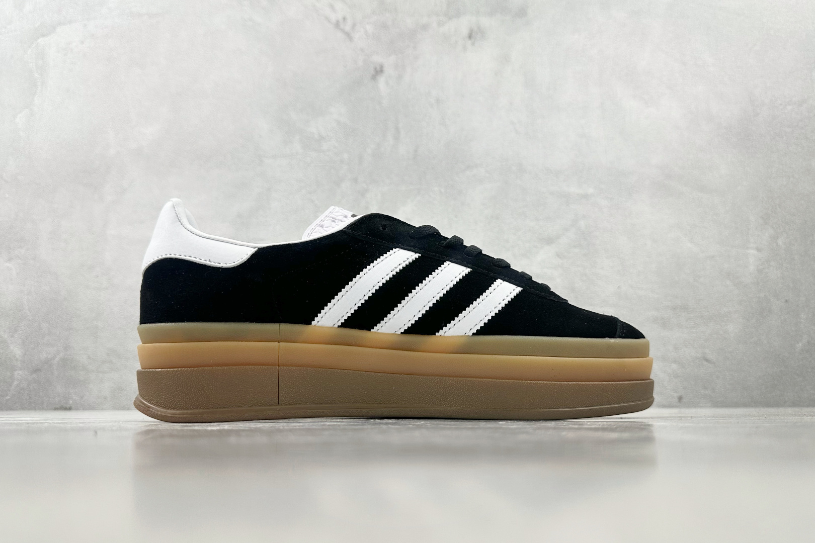HG 
品质升级 adidas originals GAZELLE BOLD 黑色

货号：IE0876