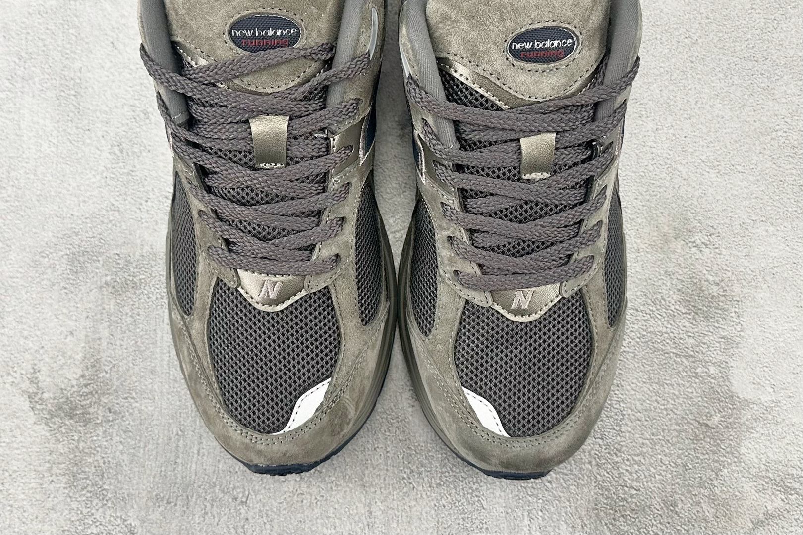 K13 版 
New Balance NB 2002R 麂皮 中灰色

货号：ML2002RA
尺码：3