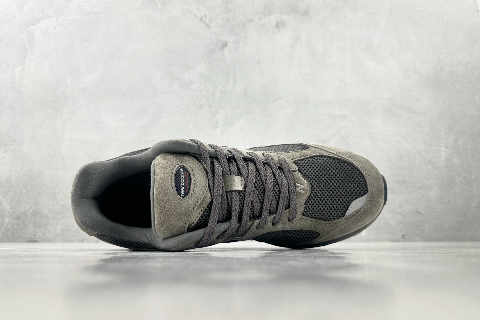 K13 版 
New Balance NB 2002R 麂皮 中灰色

货号：ML2002RA
尺码：3