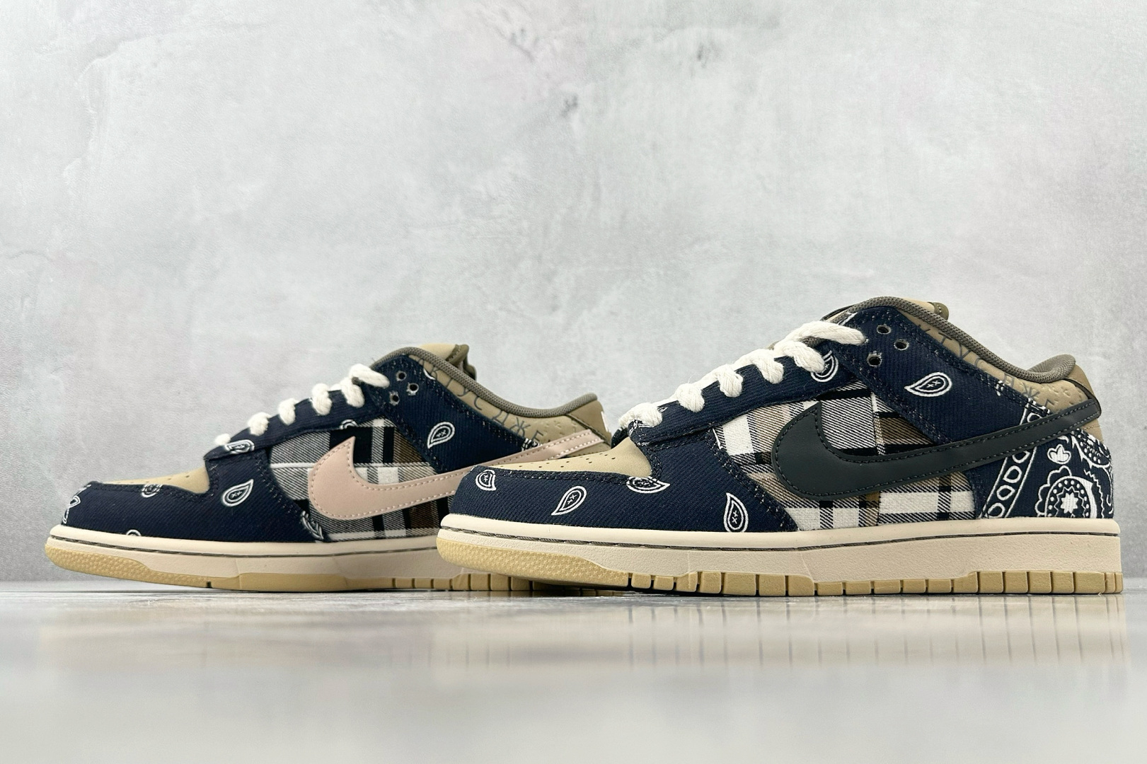 KW神版 
口碑神作 Travis Scott x Nike Dunk SB Jackboys腰果花印花