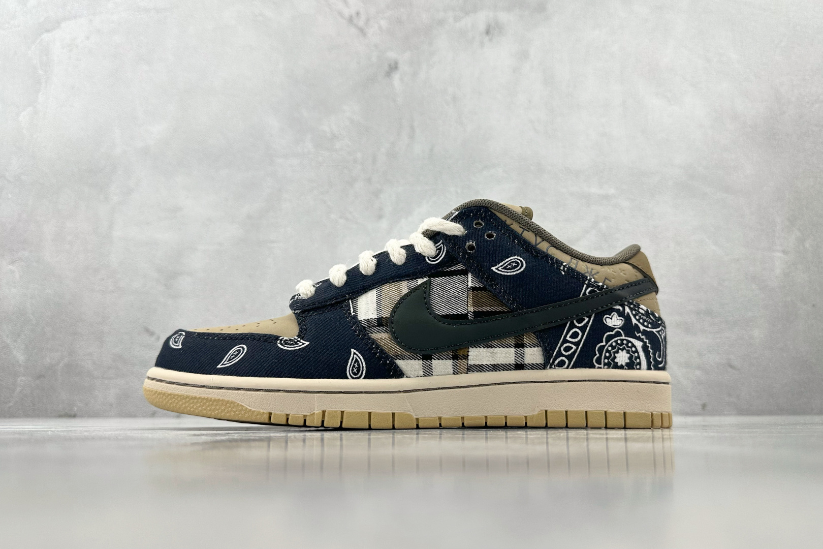 KW神版 
口碑神作 Travis Scott x Nike Dunk SB Jackboys腰果花印花