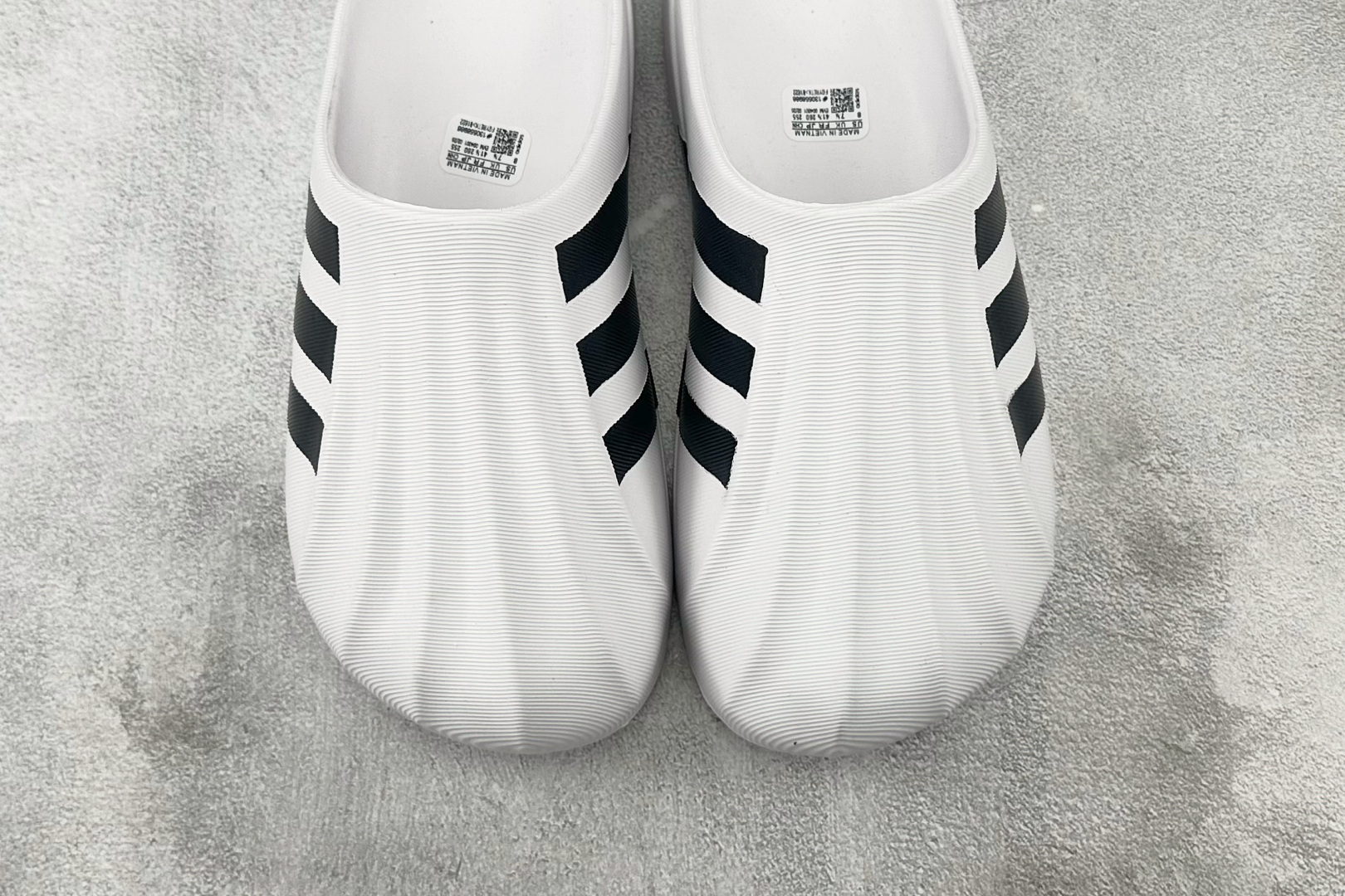 CD 
adidas originals adiFOM SUPERSTAR MULE 白黑

货号：IF