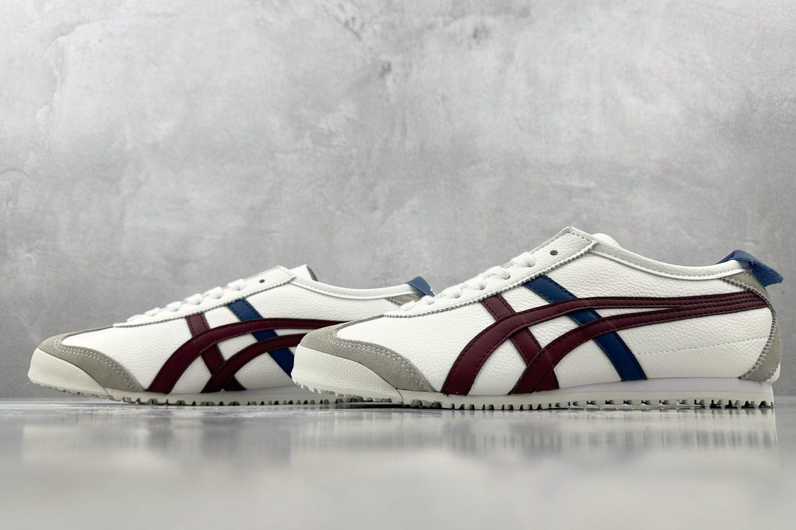 SC 
渠道特供  Onitsuka Tiger鬼塚虎 MEXICO 66 Slip-on 白红蓝

货