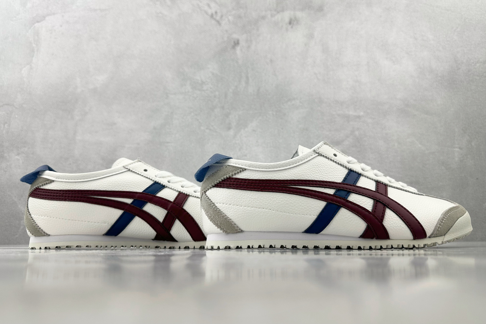 SC 
渠道特供  Onitsuka Tiger鬼塚虎 MEXICO 66 Slip-on 白红蓝

货