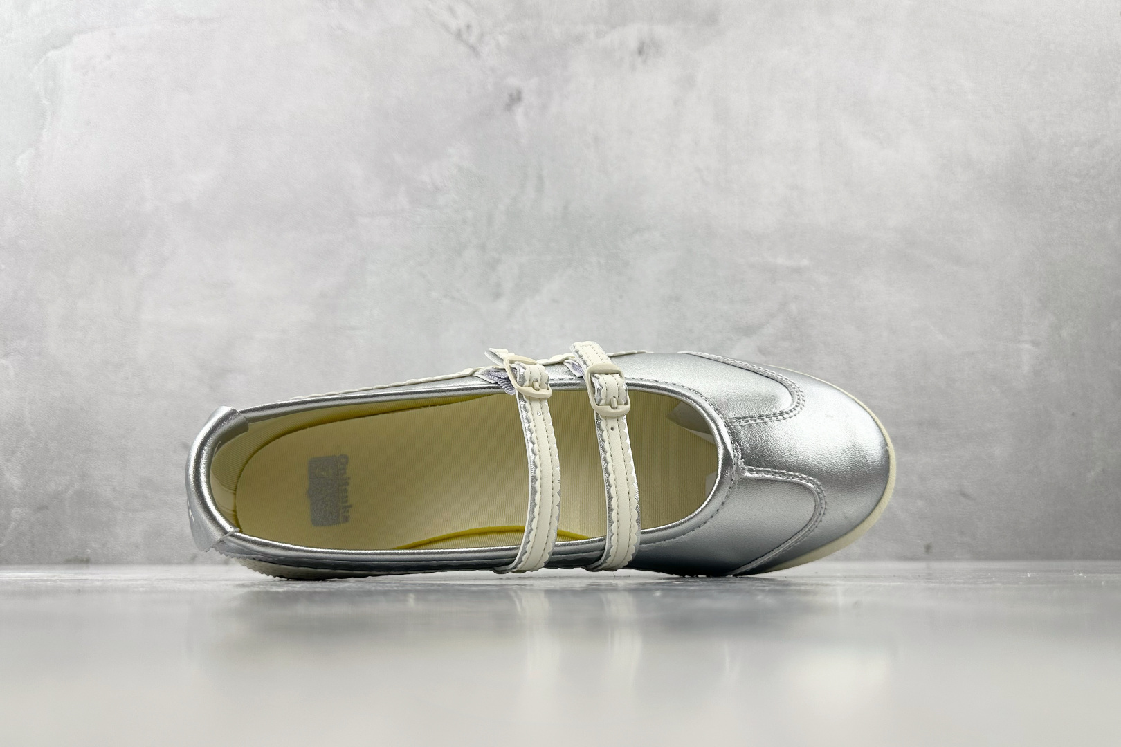 SC 
渠道特供  Onitsuka Tiger鬼塚虎 MEXICO 66 TGRS 银色

货号：11