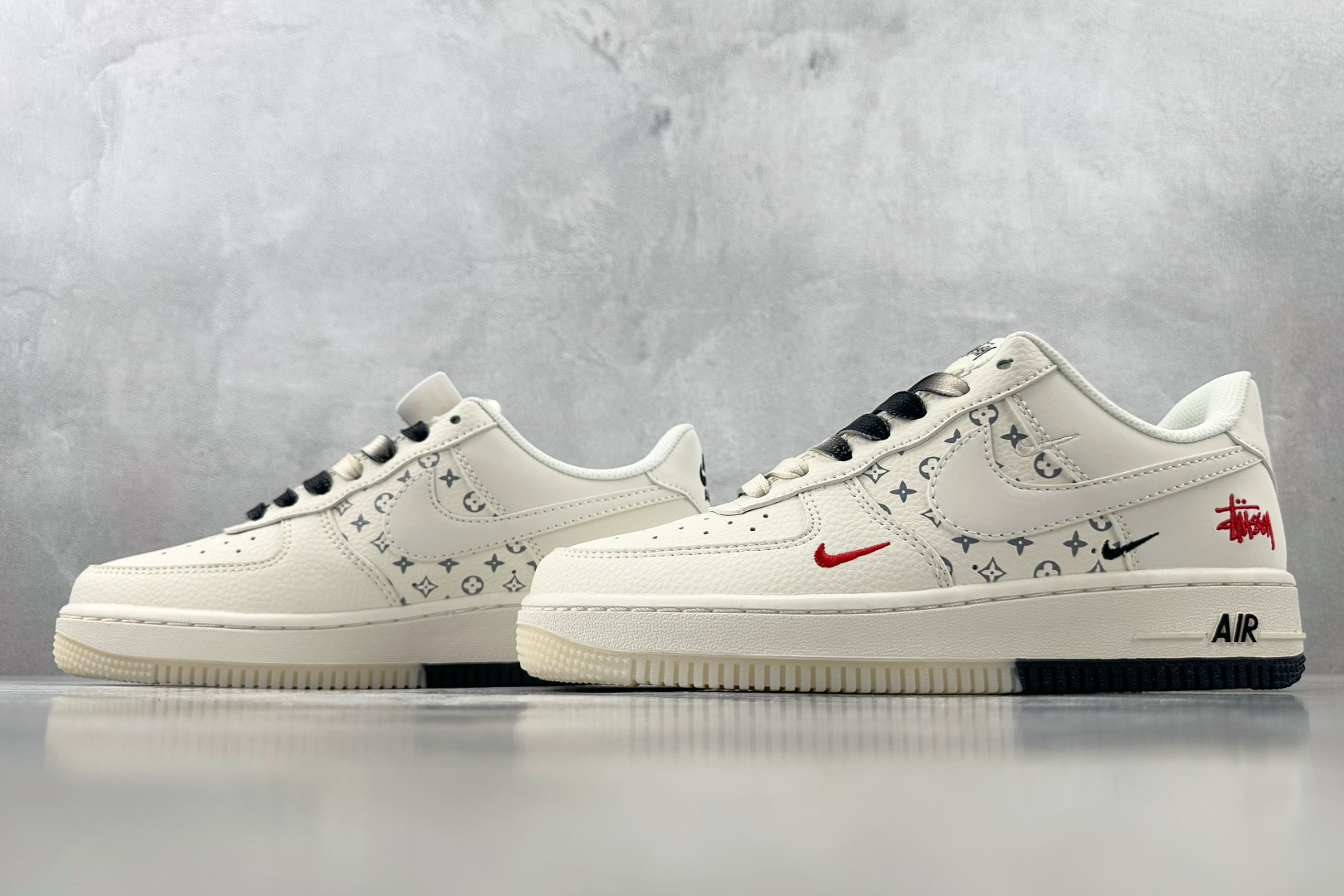 XC 
Nike Air Force 1'07  斯图西 联名 米白

货号：HH7518 076
尺码