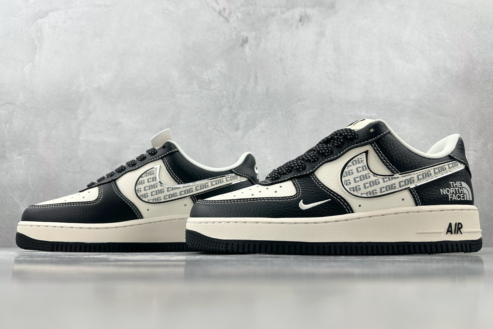 XC 
Nike Air Force 1'07 北面 联名 黑白

货号：HH7518 049
尺码：3