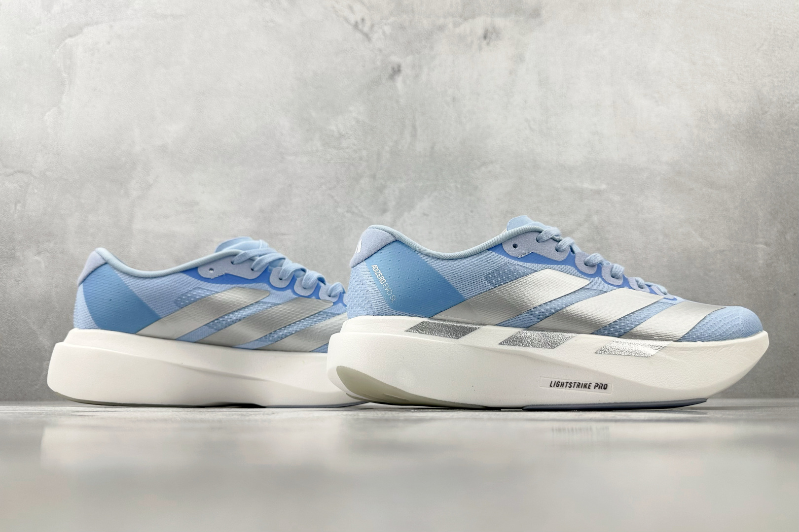 BS 
纯原  adidas Adizero EVO SL 天蓝

货号：J54453
尺码：36 36