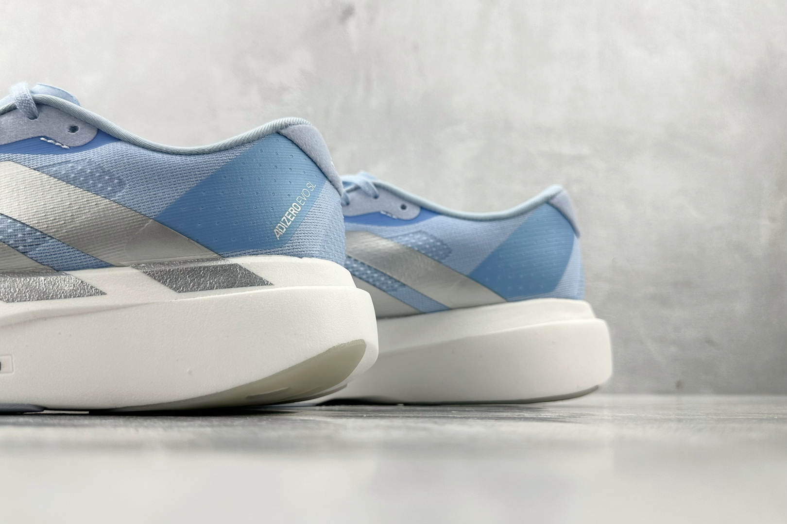 BS 
纯原  adidas Adizero EVO SL 天蓝

货号：J54453
尺码：36 36
